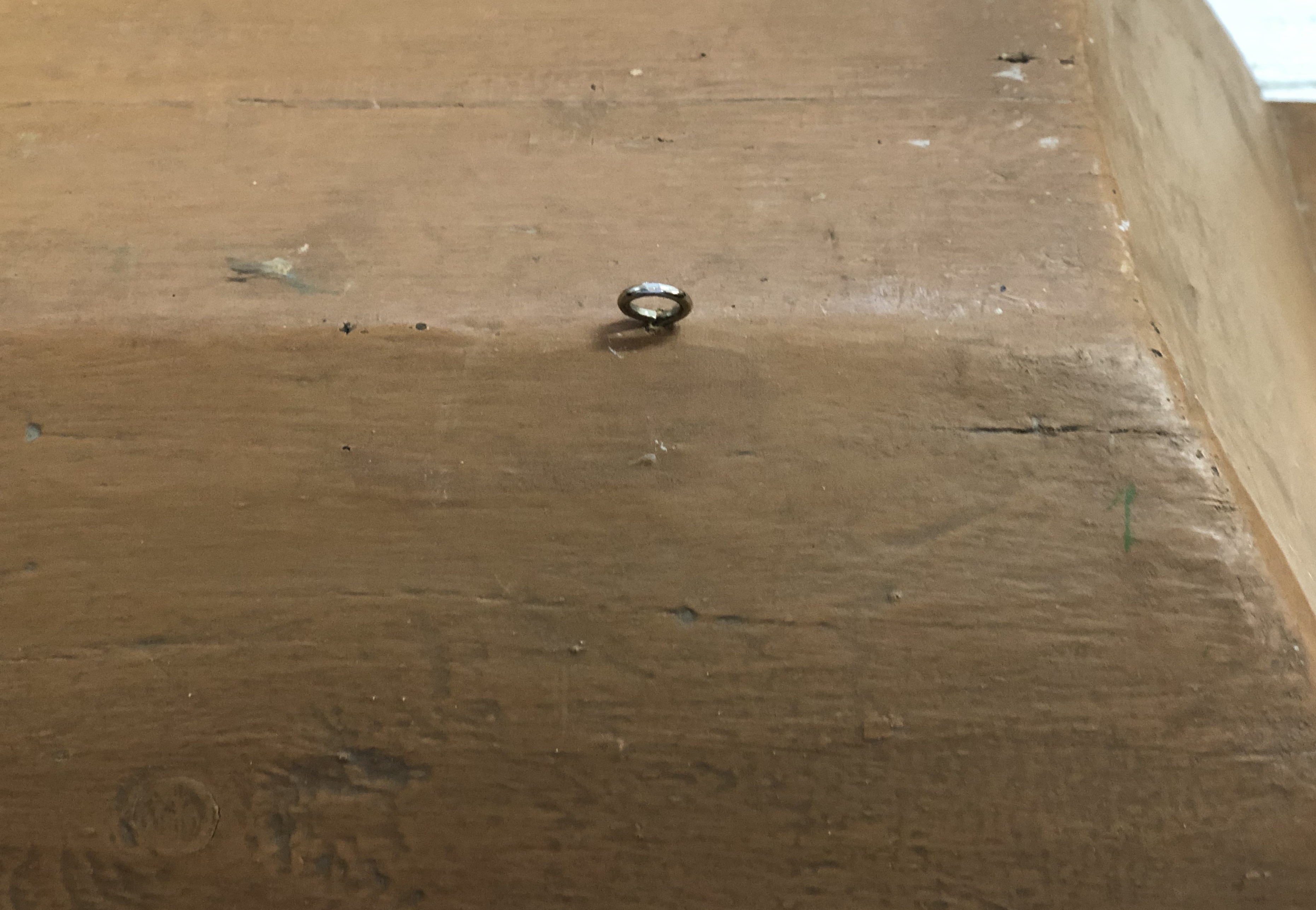 Vackert tråg, bemålat och daterat 1881