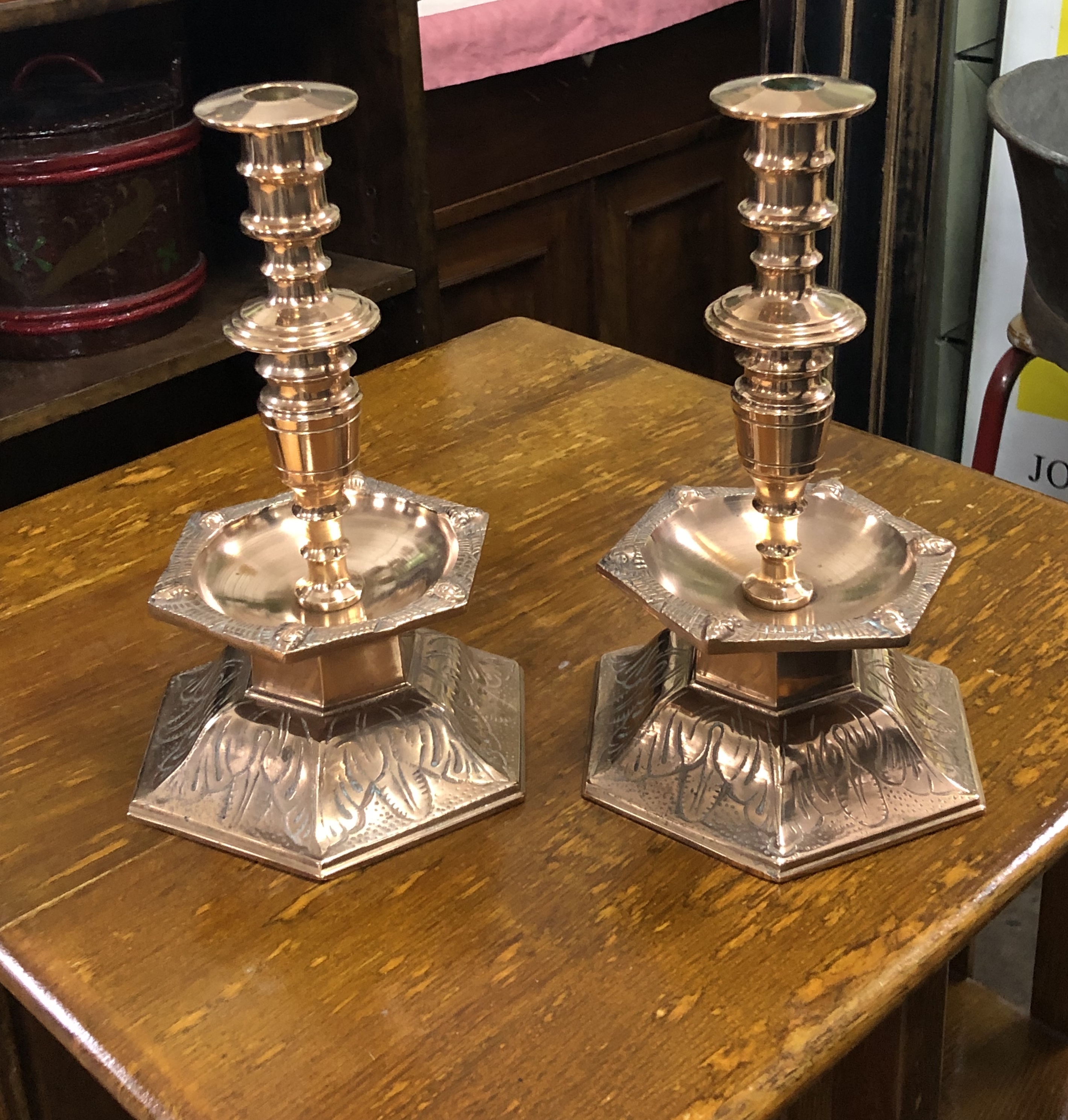 Två fina ljusstakar, Ystads metall