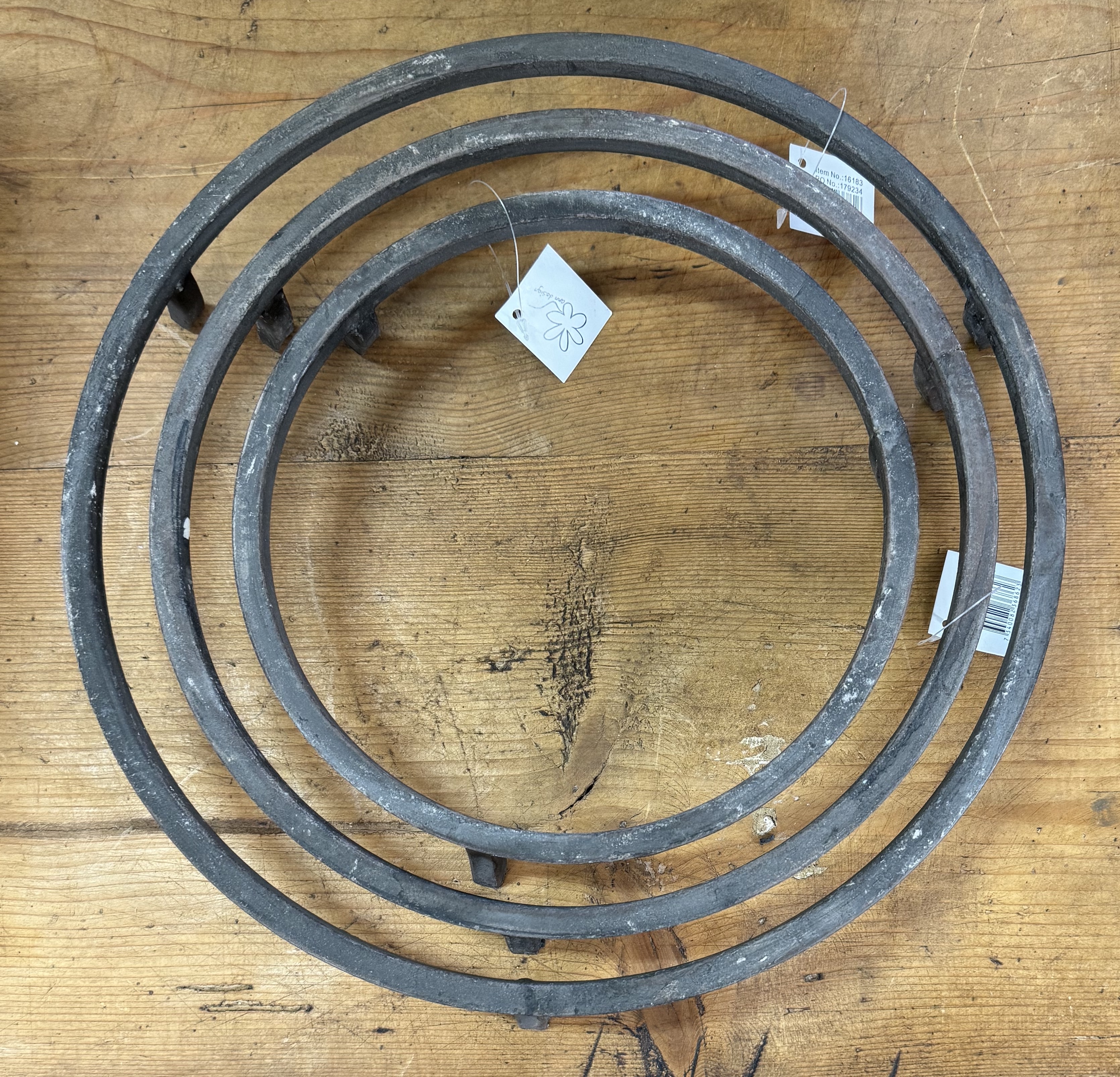 Set om 3 krukringar i metall