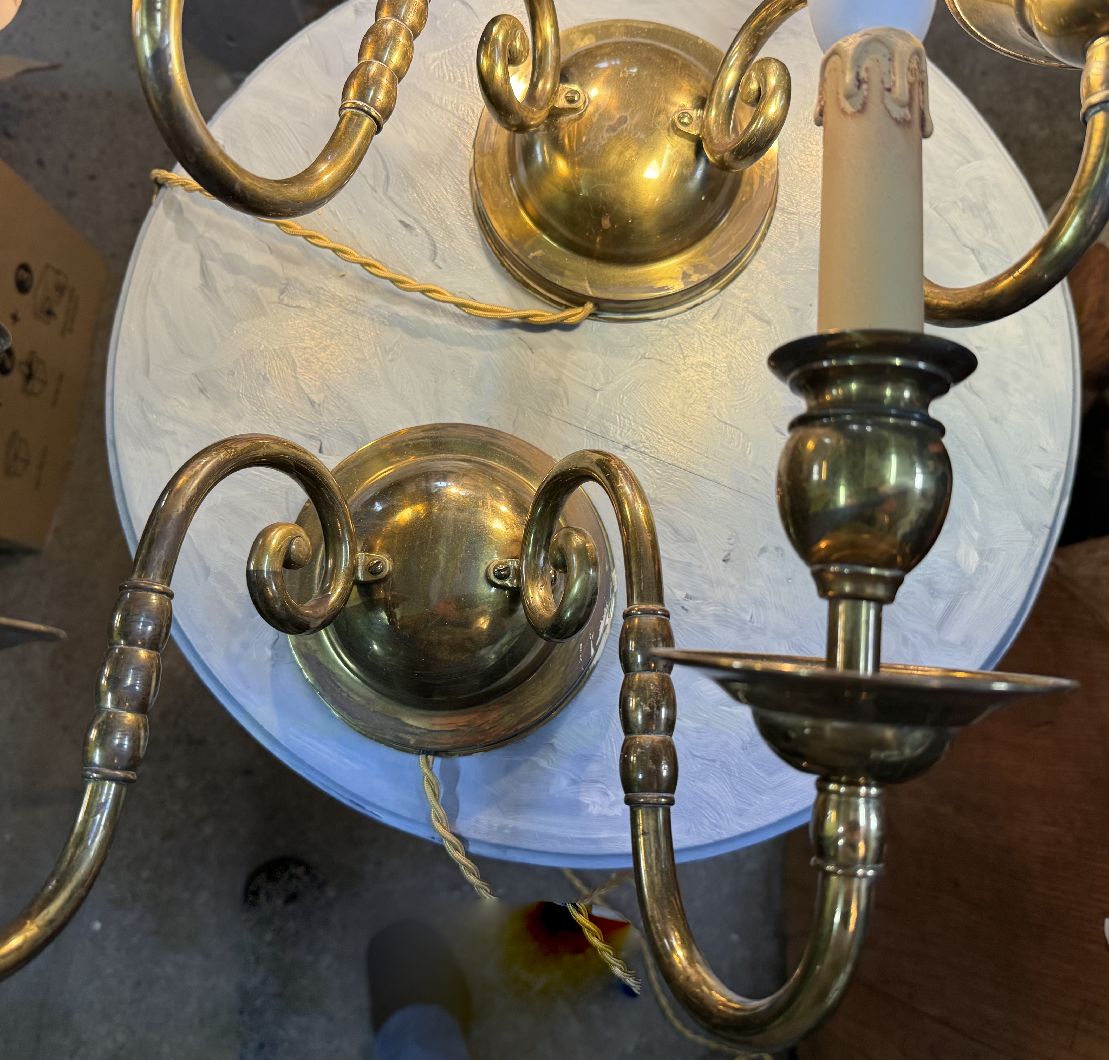 Ett par vägglampor, mässing