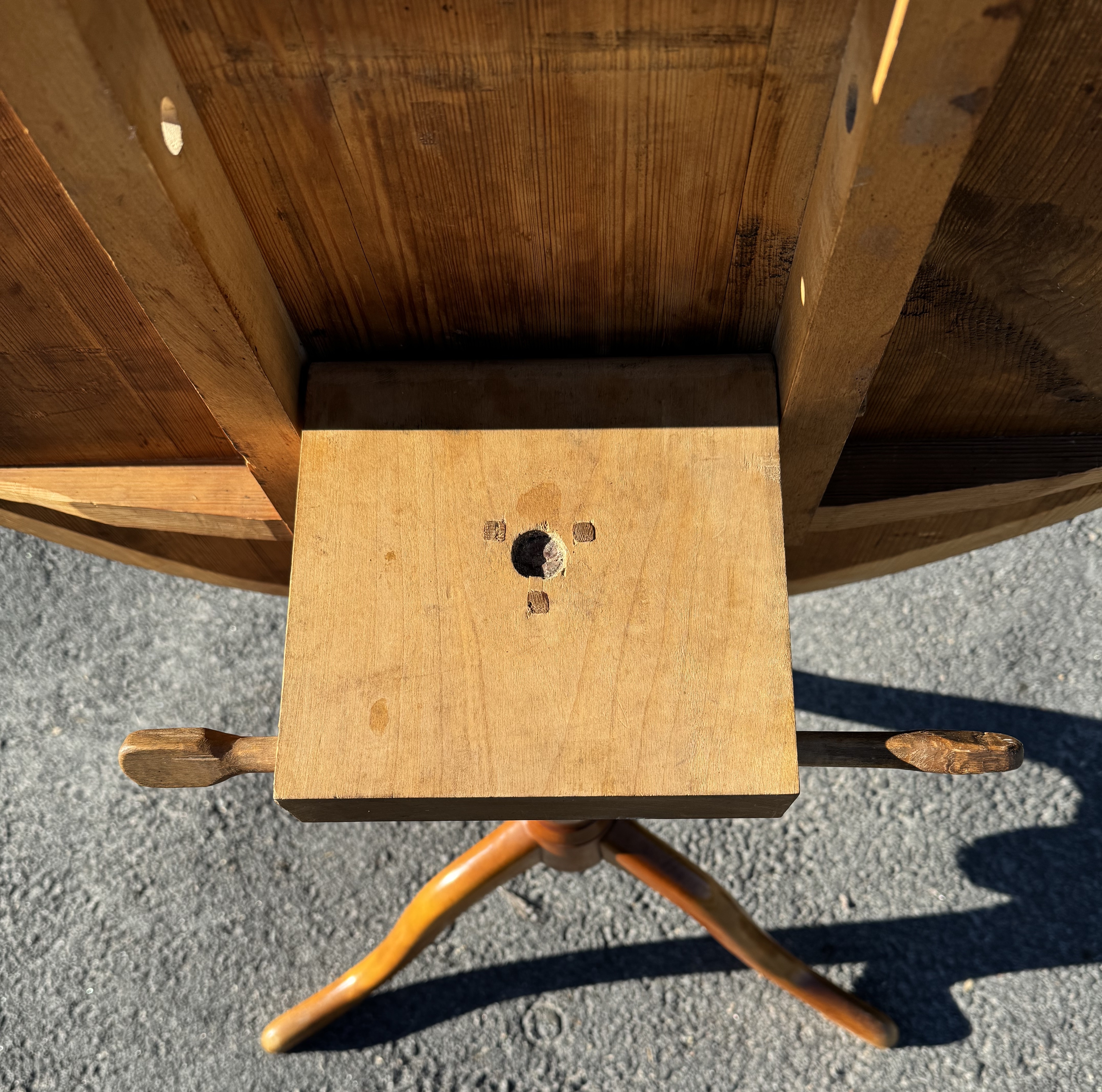 Vippbord / Fällbord i alrot, 1800 tal