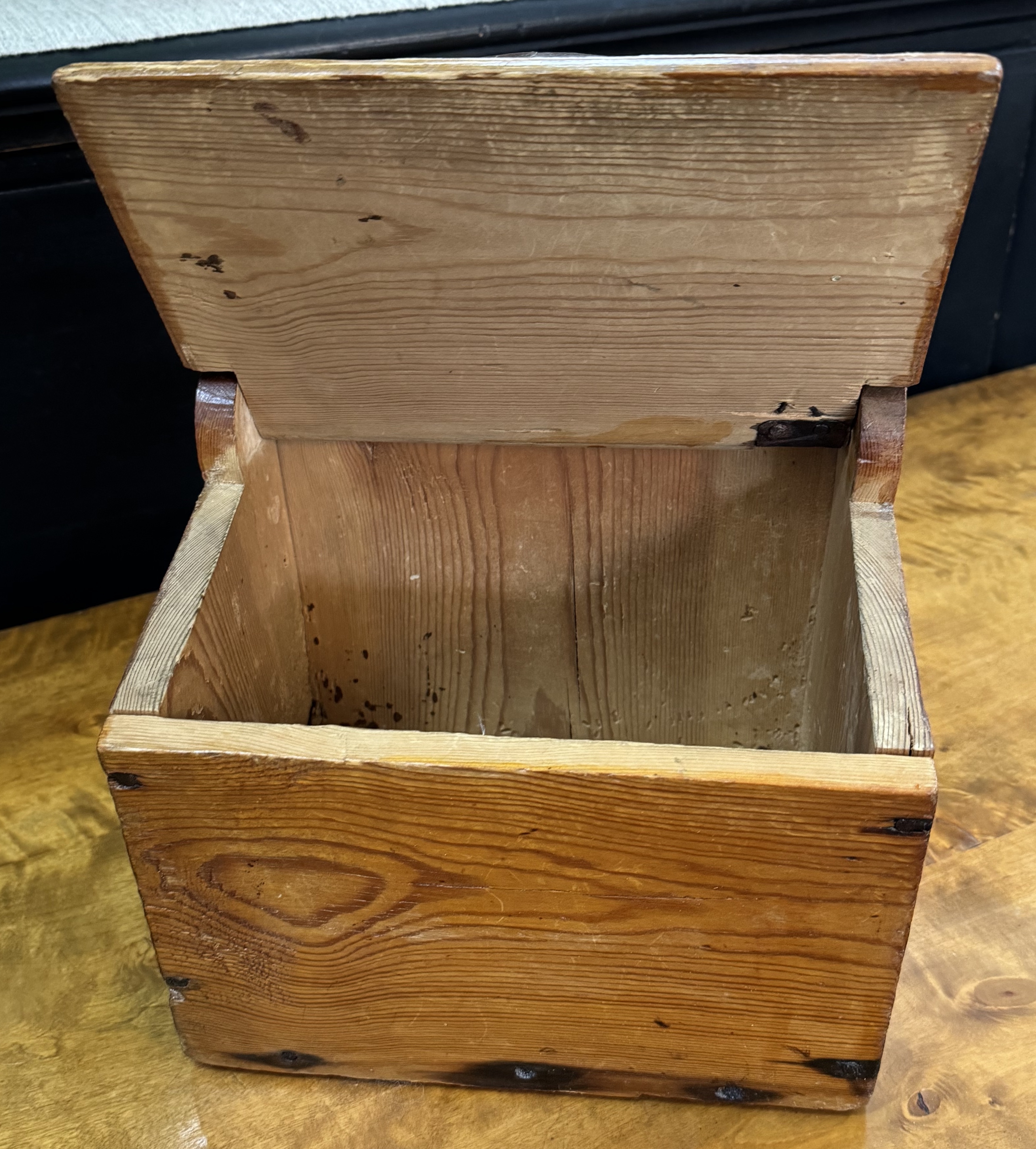 Fint väggkar, allmoge