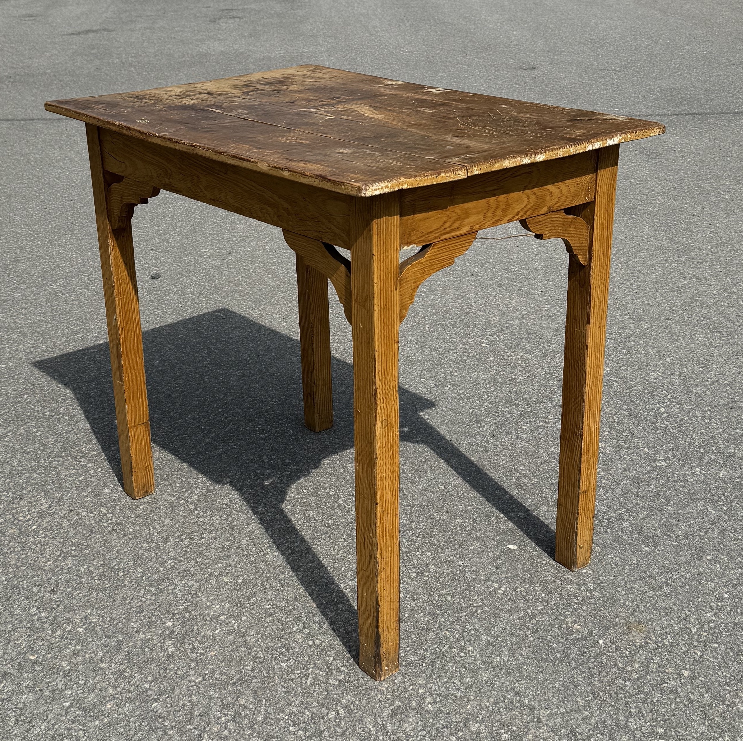 Härligt äldre bord