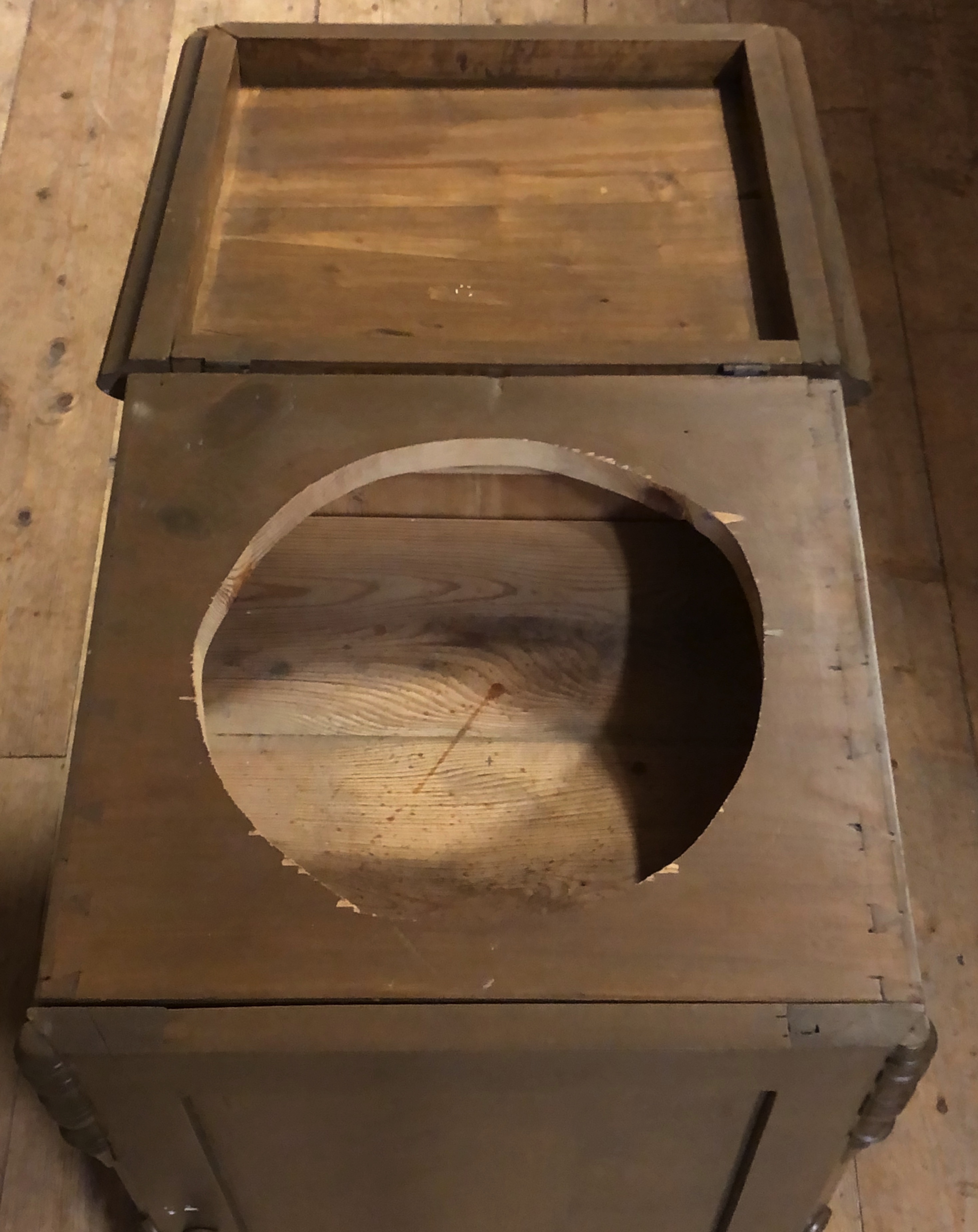 Underbar kommod / sängbord