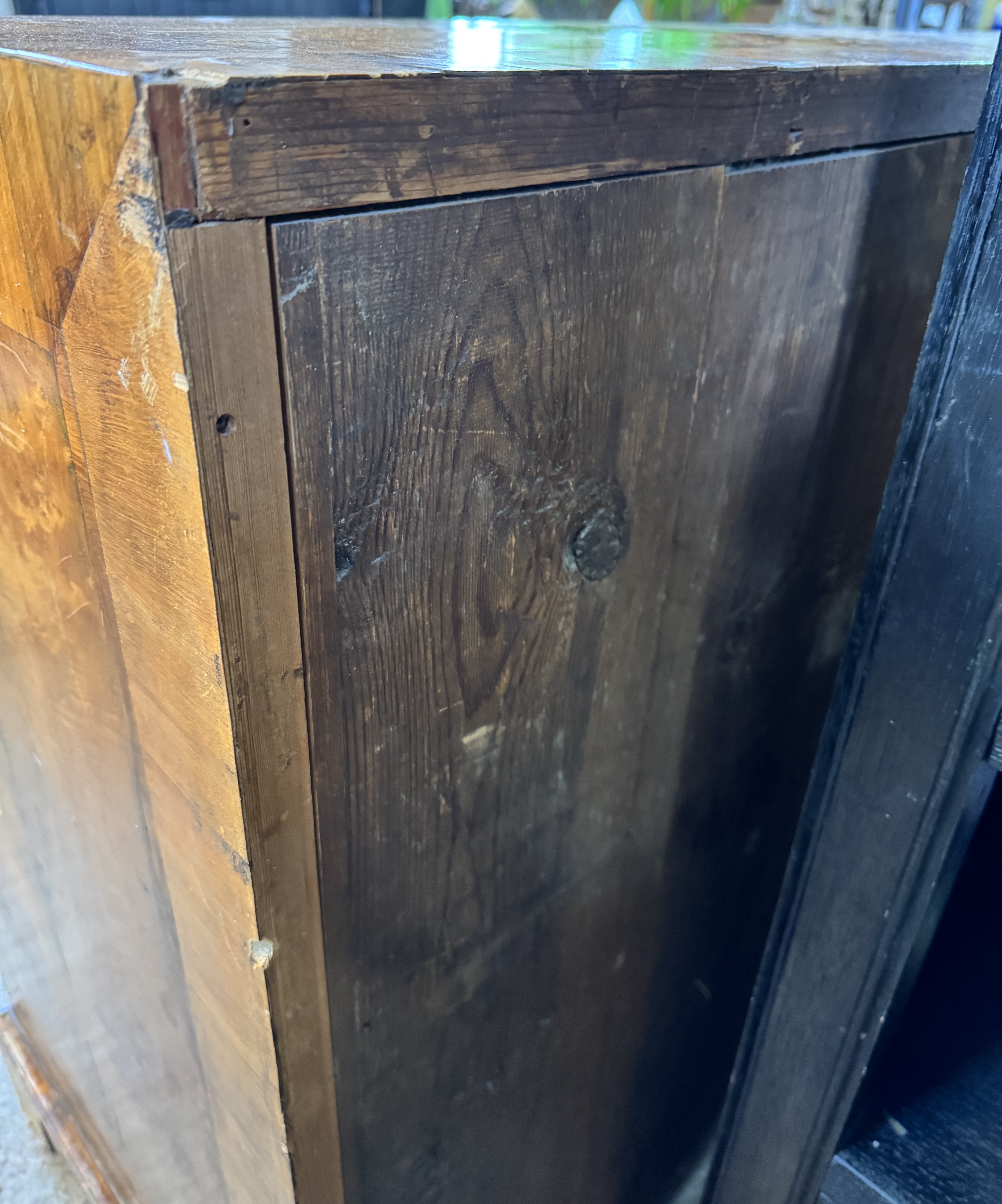 Mycket vacker sekretär med snedklaff