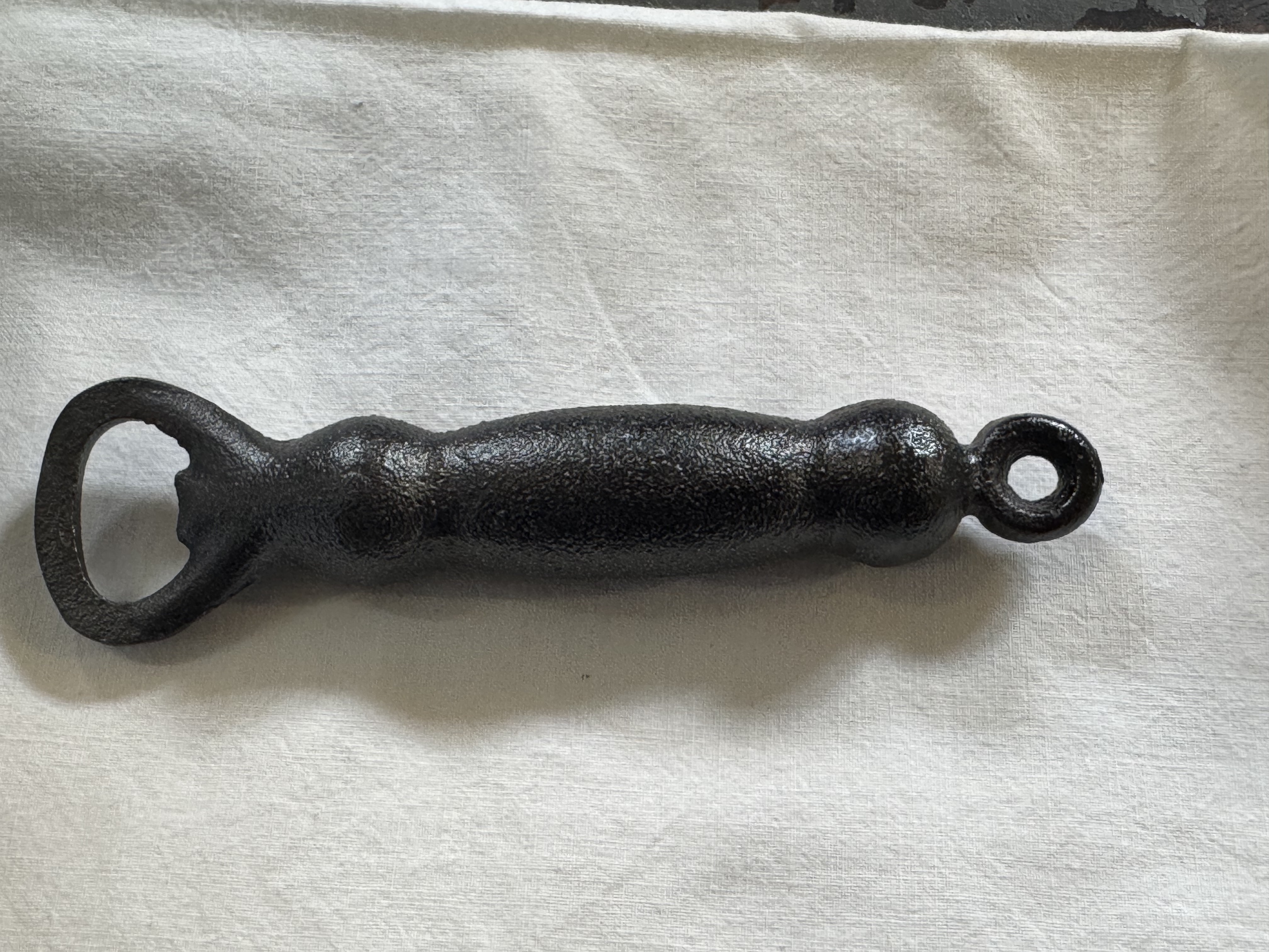 Läcker kapsylöppnare, Skeppshult gjutjärn