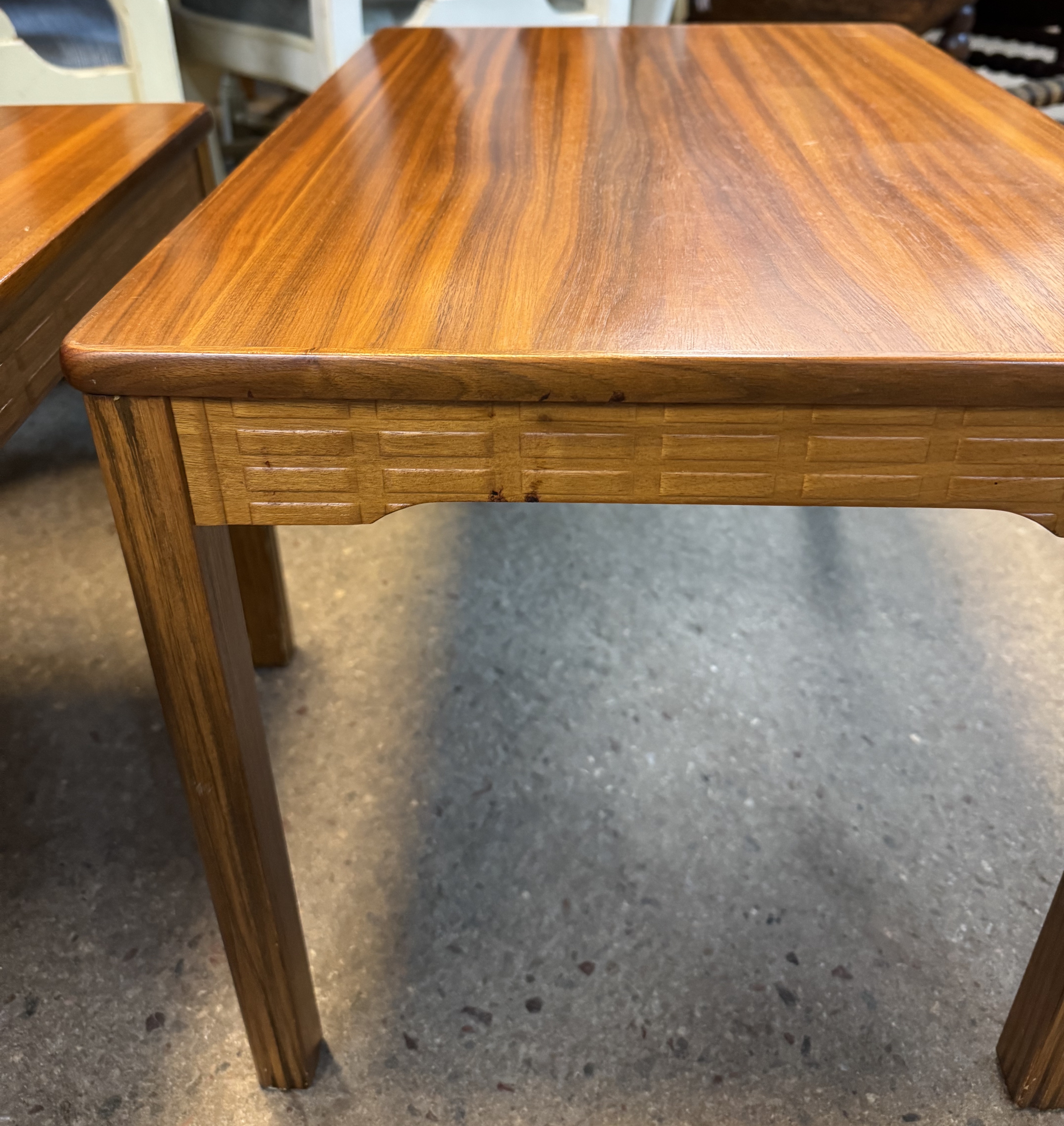 Två vackra sidobord i teak, Tibro