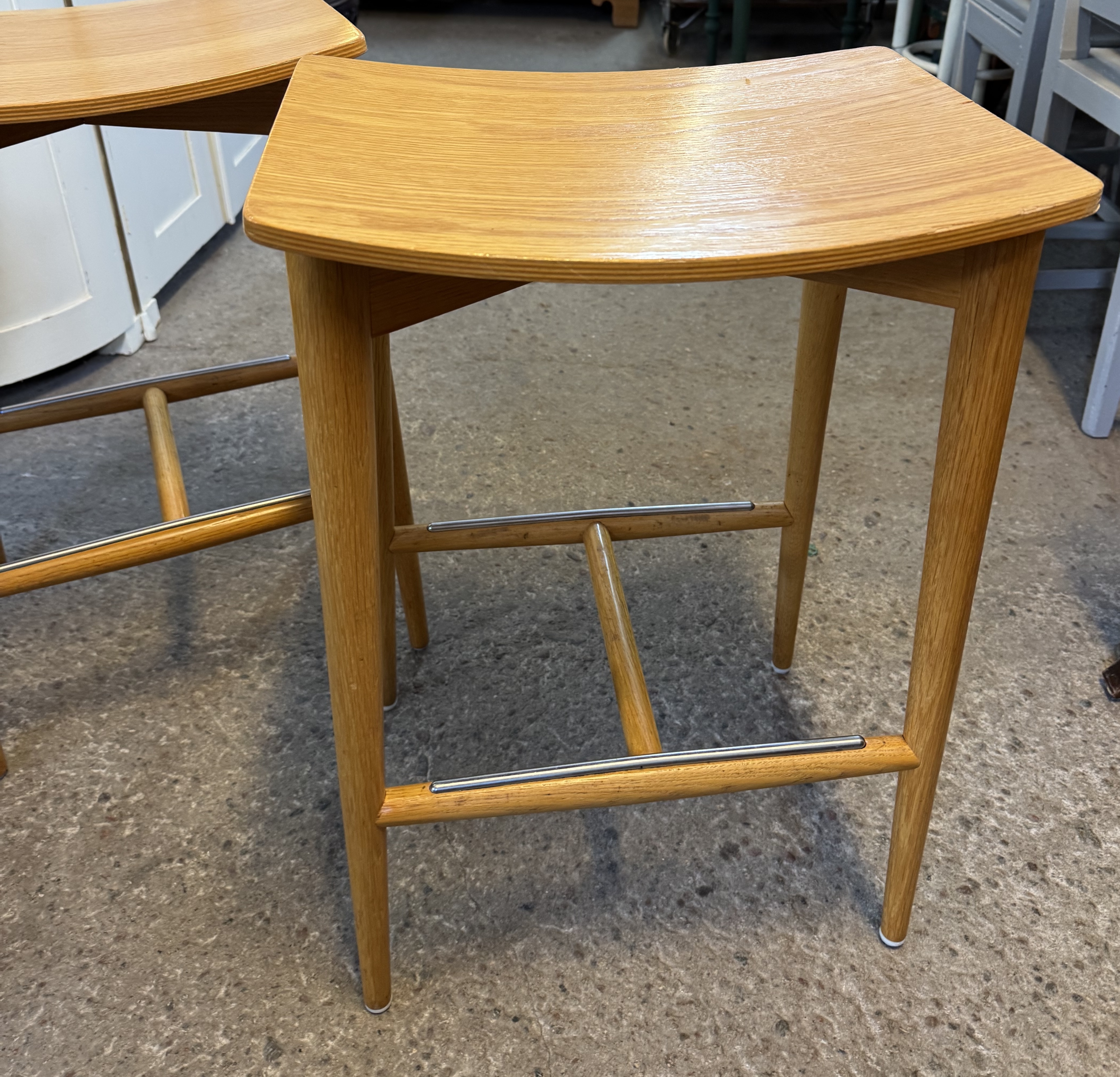 Två härliga pallar, Jonas Lindwal, "Oak"