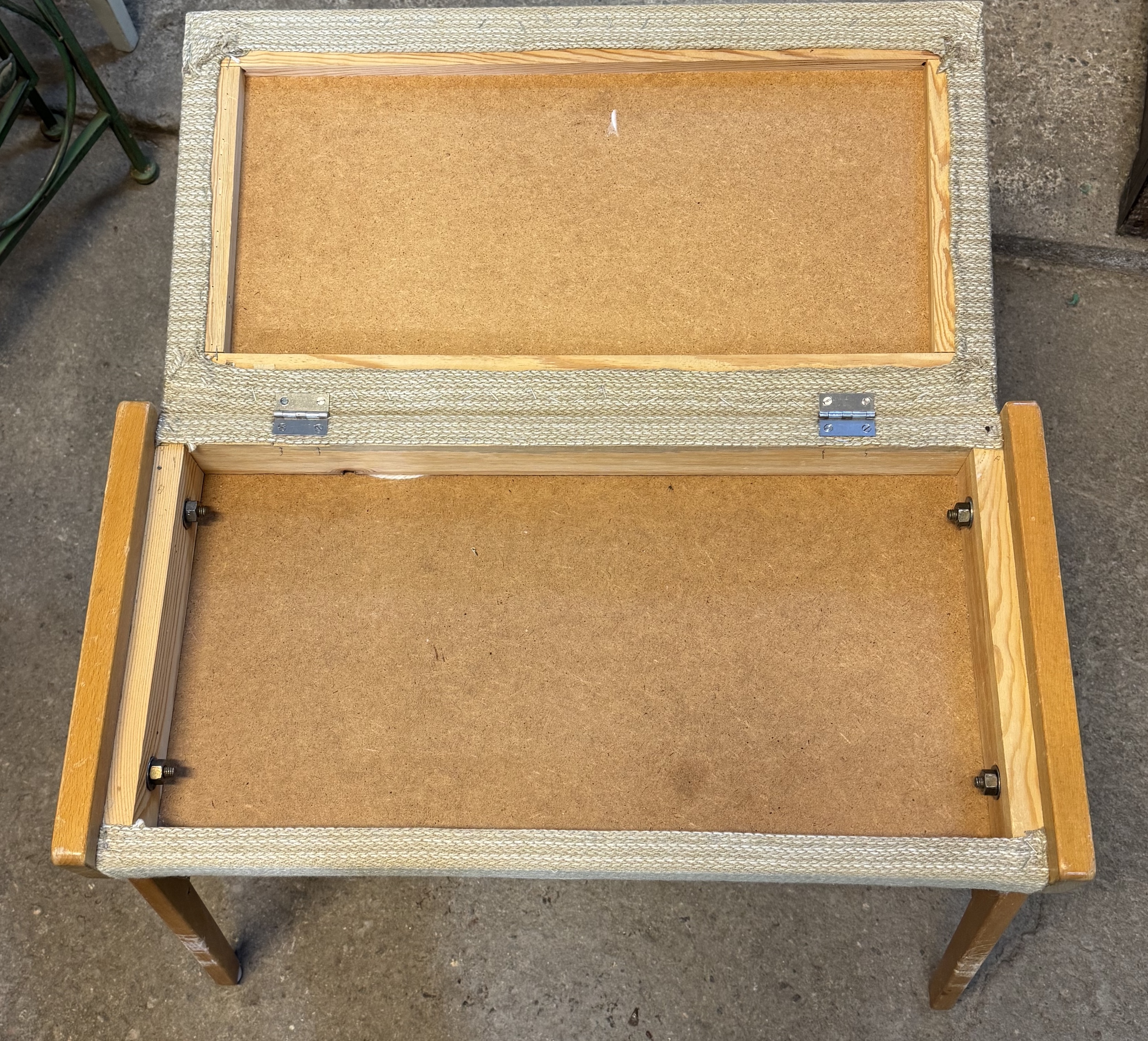 Fin retro pall med förvaring